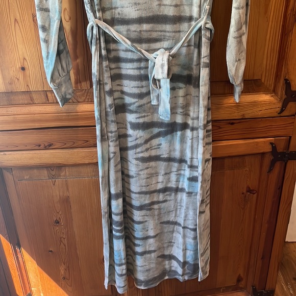 Dolan -Anthropologie Lightweight Long Sleeve Tie Dye MIDI Dress, Size Medium - Picture 2 of 8